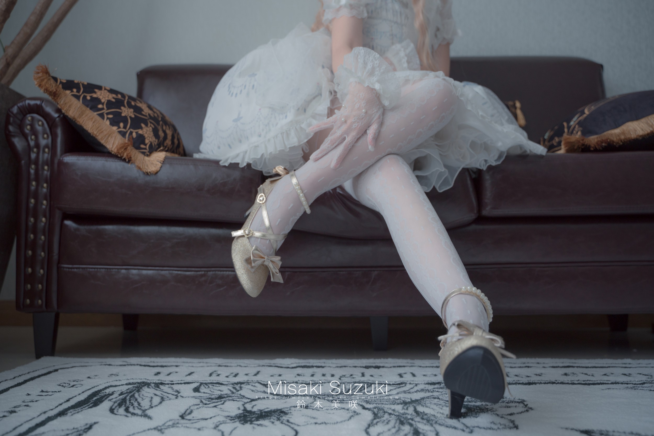 铃木美咲 魔女的试炼 (上卷) [50P 1V 1.3G] (1).jpg
